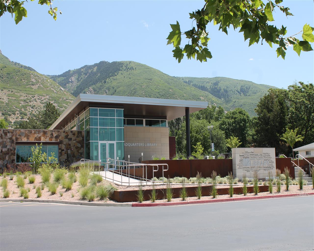 Library HQ Farmington