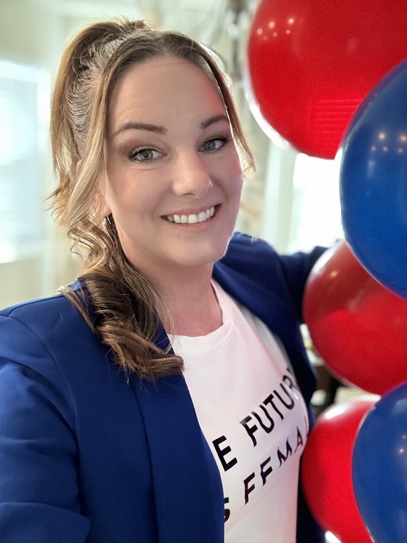 Danelle King